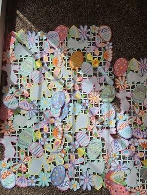 Blossom & Blooms Boutique Easter Garden Party Table Runner & 4 Placemats